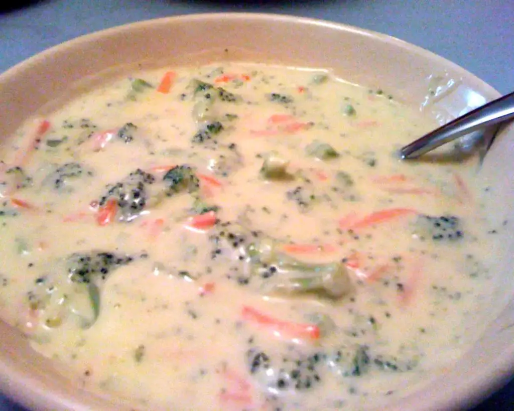 Panera-Broccoli-Cheese-Soup