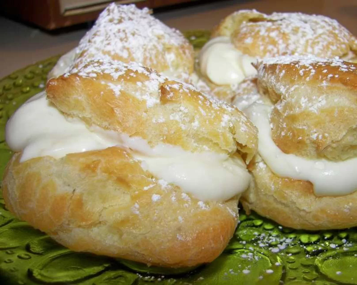 Pastry Filled with a Creamy Vanilla