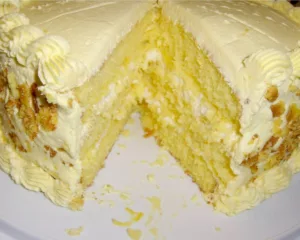 Lemon cake with lemon filling