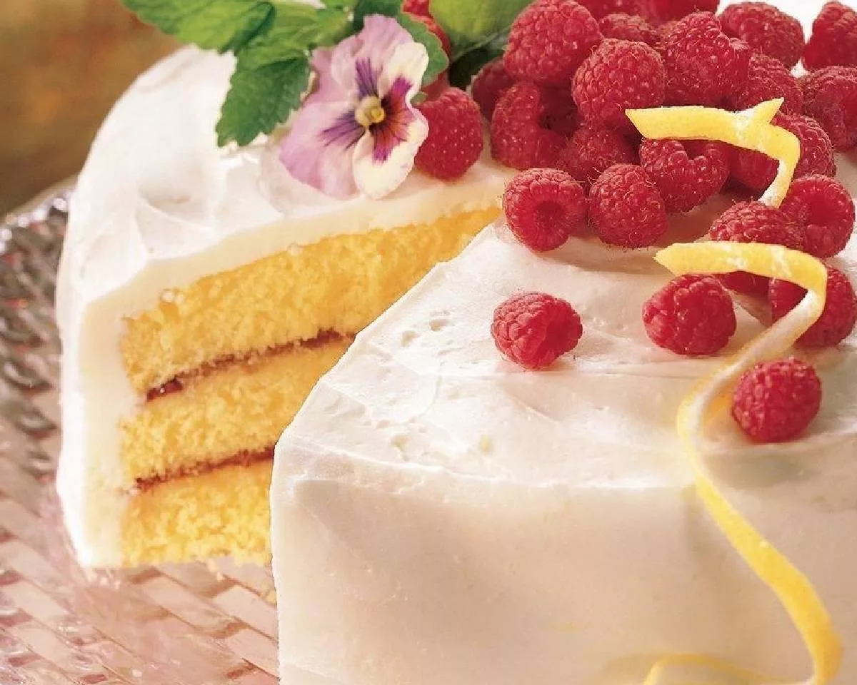 Raspberry Cake with Lemon Buttercream