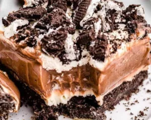 scrumptious world of Oreo Dirt Cake