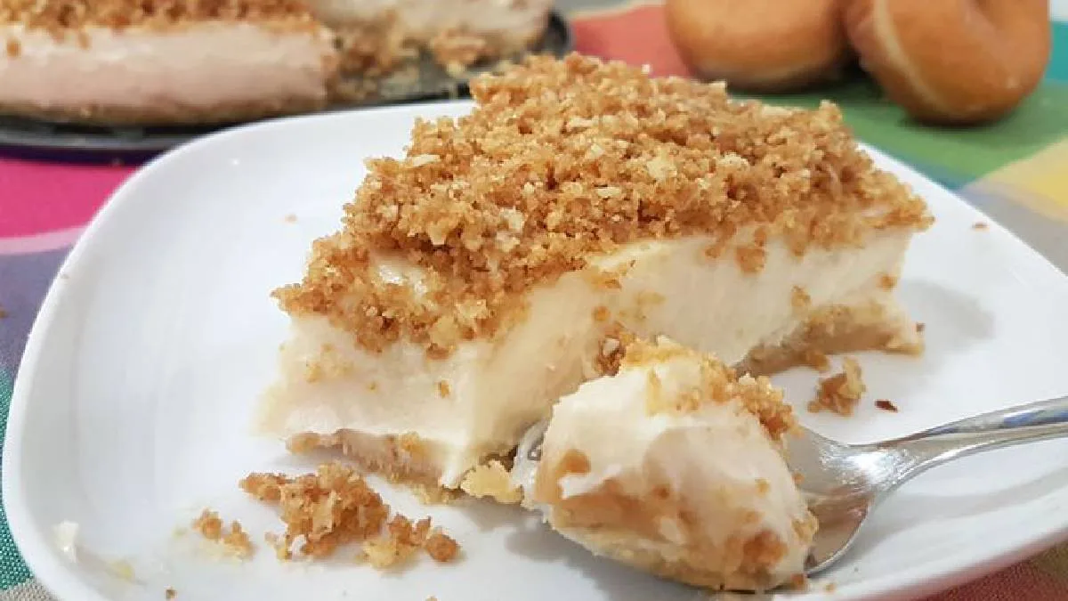 heavenly Apple Crumble Cheesecake