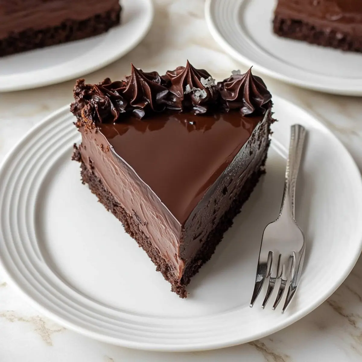 Decadent No Bake Chocolate Cake: Simply Irresistible Delight