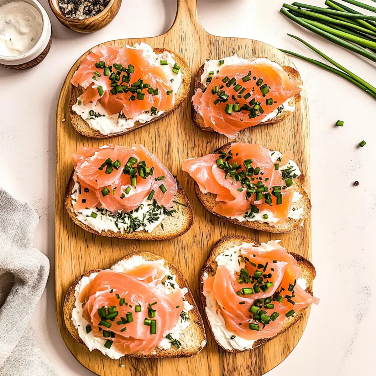 Delicious Smoked Salmon Bruschetta with Cream Cheese Bliss
